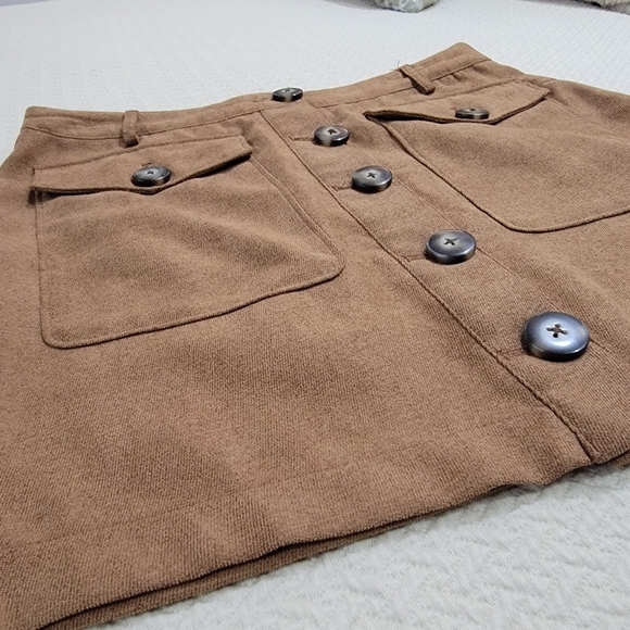 Lela Sky Brown Mini Skirt Front Buttons and Pockets Size M - Picture 3 of 12
